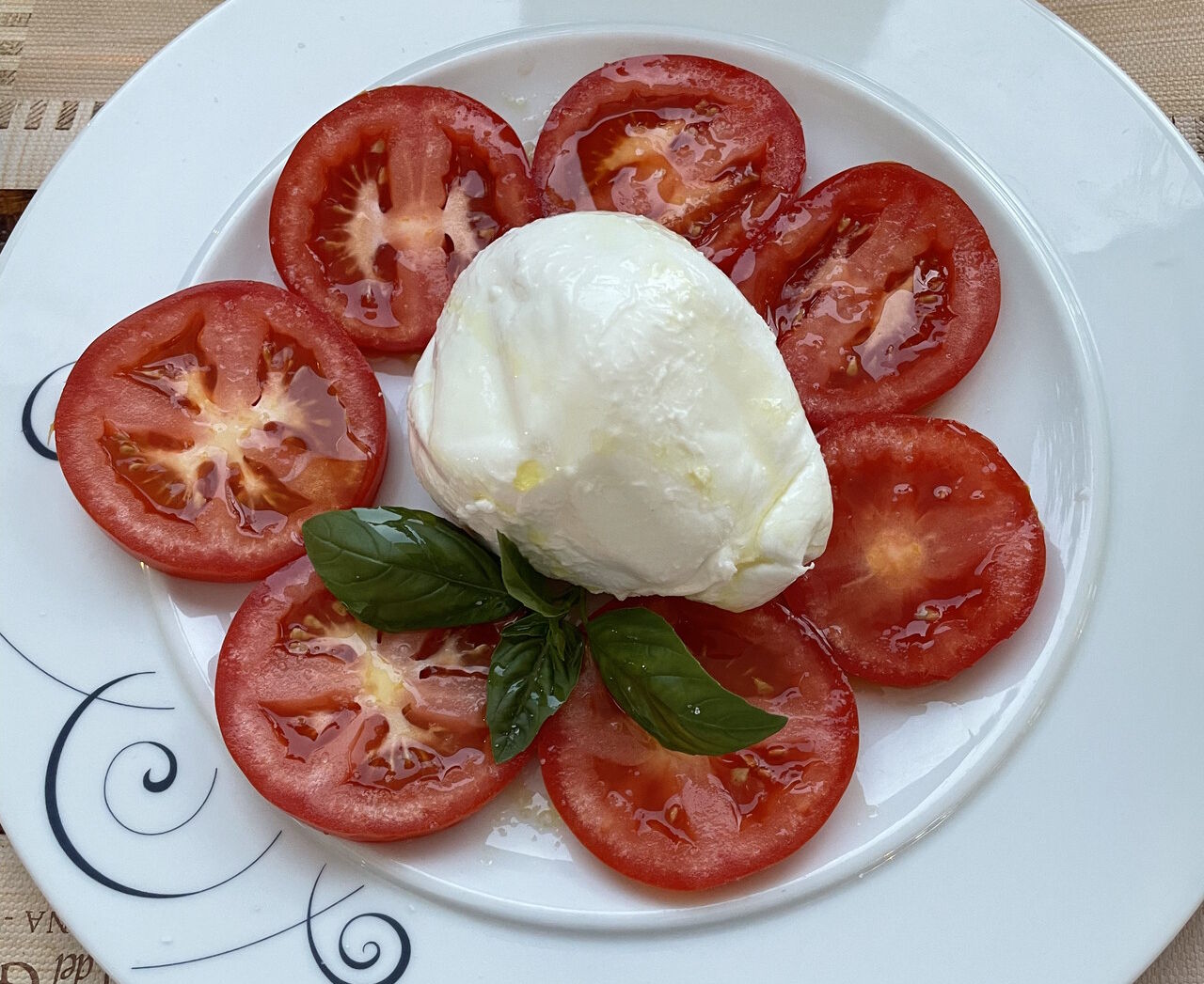 Caprese and tricolore salads